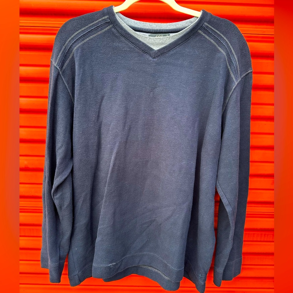 Men's Navy V-Neck Long Sleeve Shirt